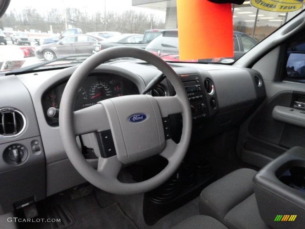 2004 F150 XLT Regular Cab 4x4 - Bright Red / Dark Flint photo #12