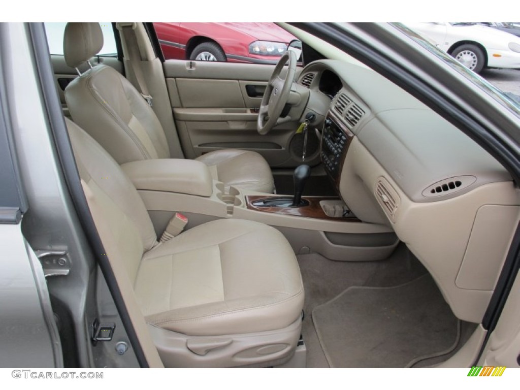 Medium Parchment Interior 2004 Ford Taurus SEL Sedan Photo #59760098