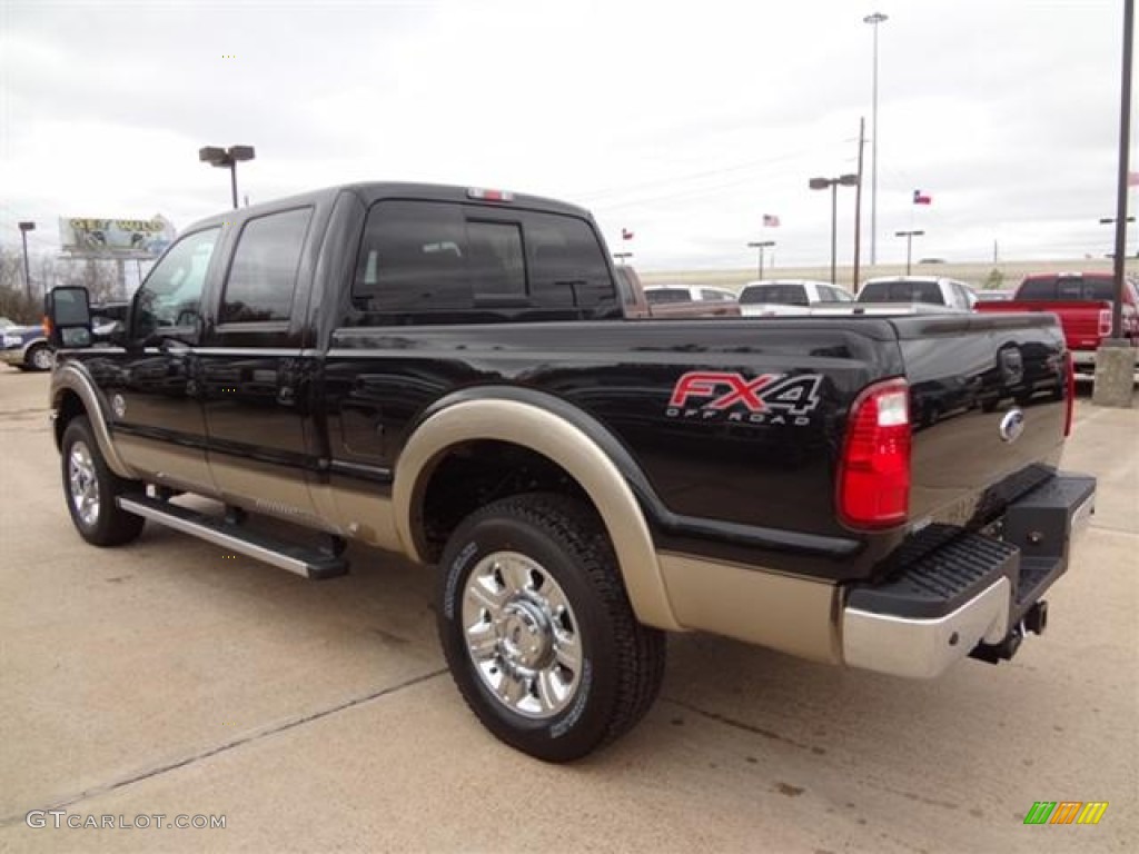 2012 F250 Super Duty Lariat Crew Cab 4x4 - Tuxedo Black Metallic / Black photo #7