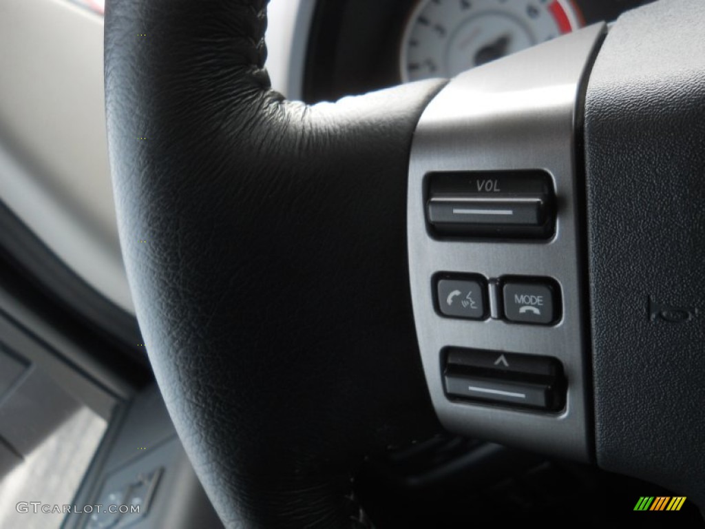 2012 Nissan Titan S King Cab 4x4 Controls Photos