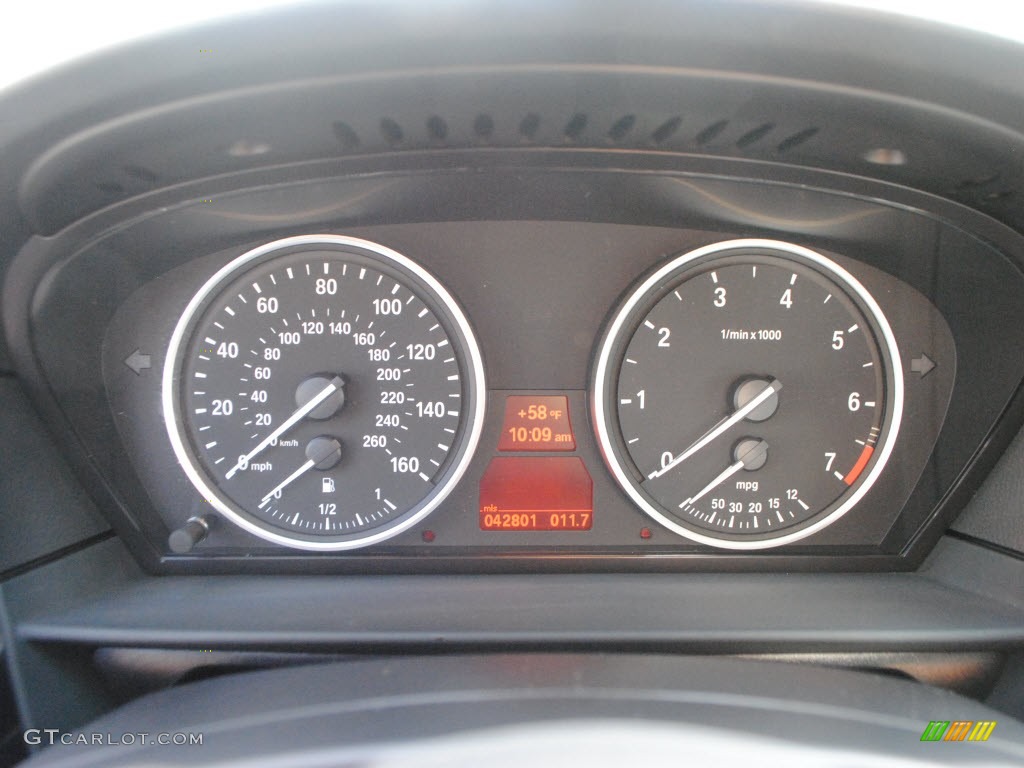 2009 BMW 5 Series 550i Sedan Gauges Photos