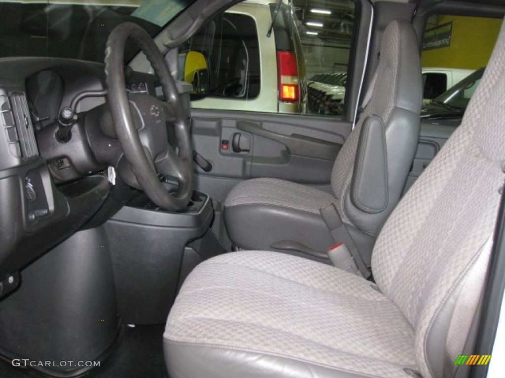 Medium Dark Pewter Interior 2004 Chevrolet Express 3500 Passenger Van Photo #59766788