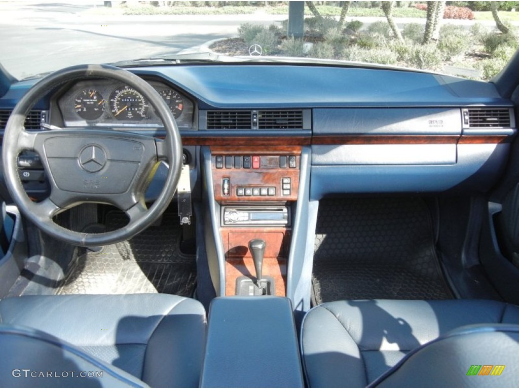 1993 Mercedes-Benz E Class 300 CE Cabriolet Dashboard Photos