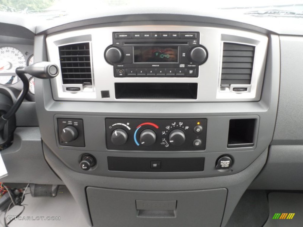 2009 Dodge Ram 2500 SXT Mega Cab 4x4 Controls Photo #59768255