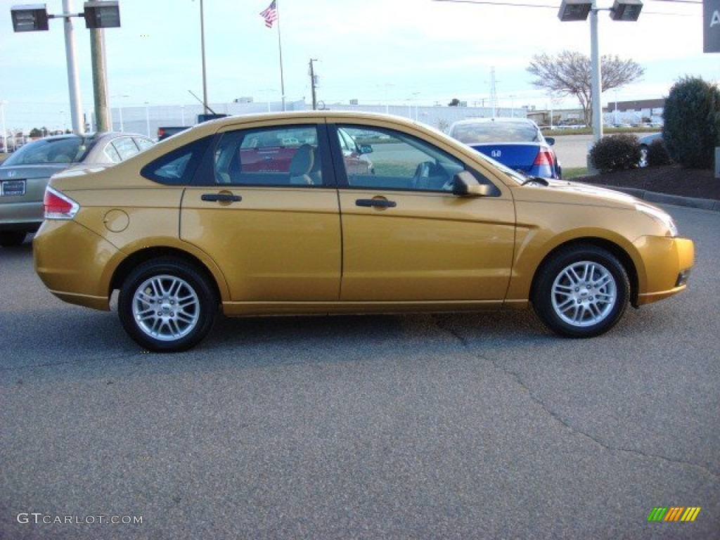 Amber Gold Metallic 2009 Ford Focus SE Sedan Exterior Photo #59769275