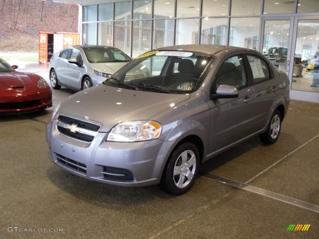 2010 Aveo LT Sedan - Medium Gray / Charcoal photo #3