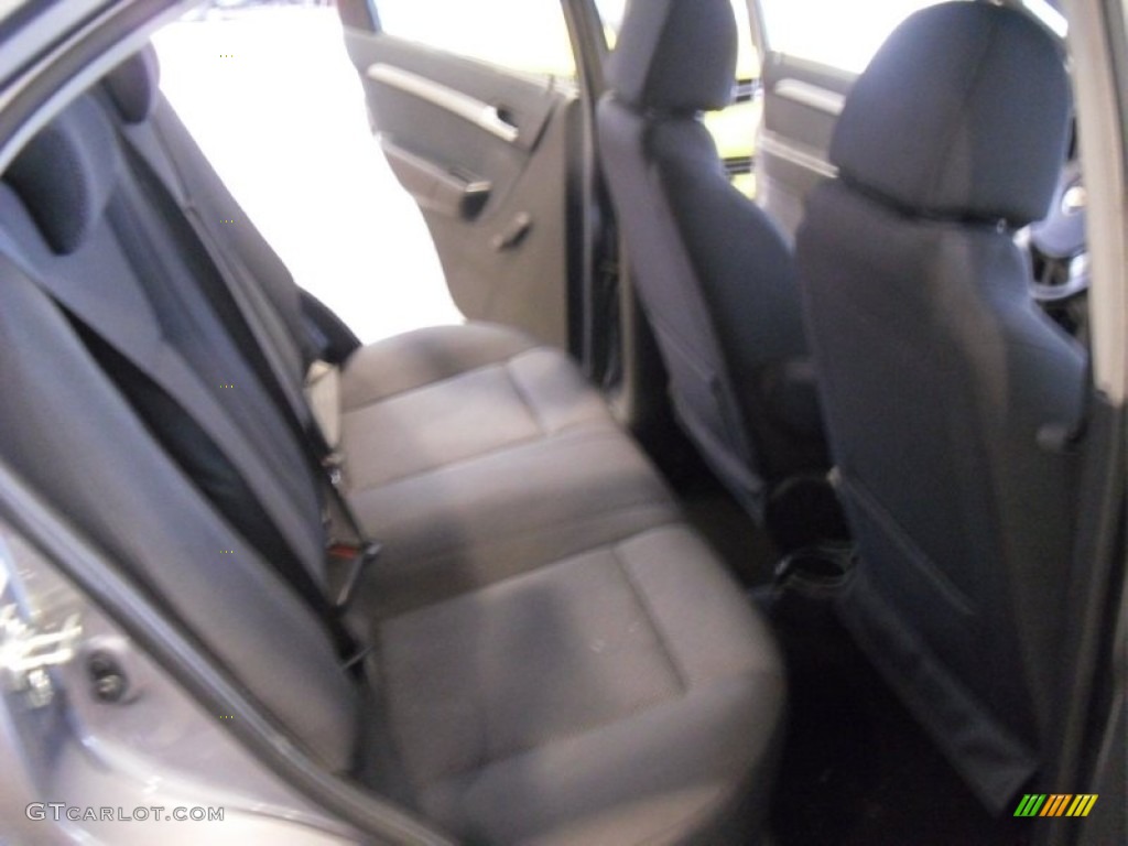 2010 Aveo LT Sedan - Medium Gray / Charcoal photo #9