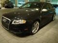 Phantom Black Pearl Effect - RS4 4.2 quattro Sedan Photo No. 3