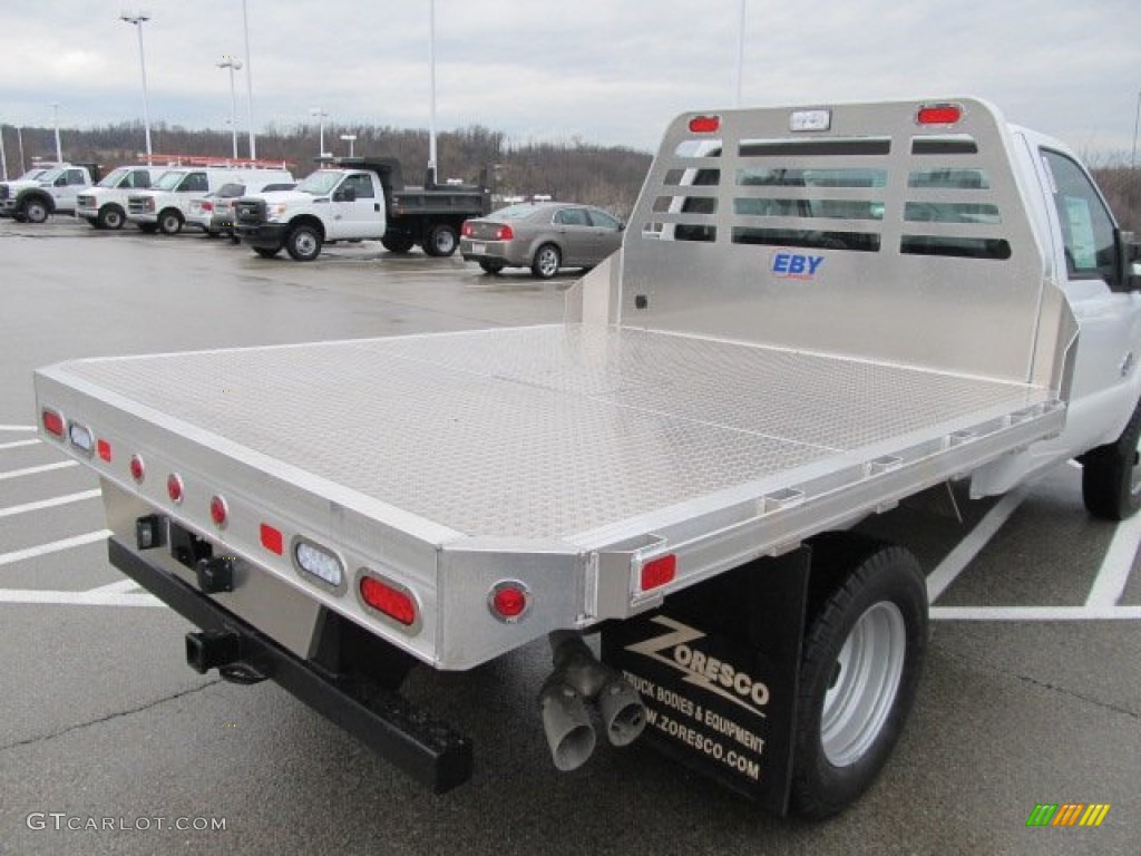 2012 F350 Super Duty XL Regular Cab 4x4 Chassis - Oxford White / Steel photo #4