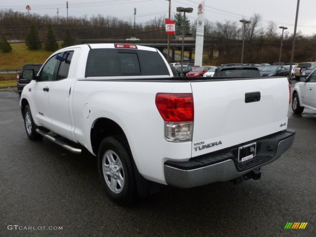 2011 Tundra Double Cab 4x4 - Super White / Graphite Gray photo #4