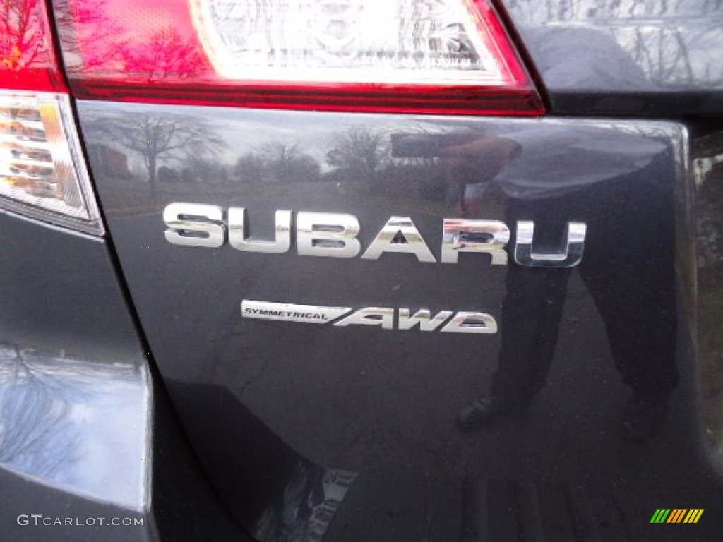 2012 Subaru Outback 2.5i Premium Marks and Logos Photos