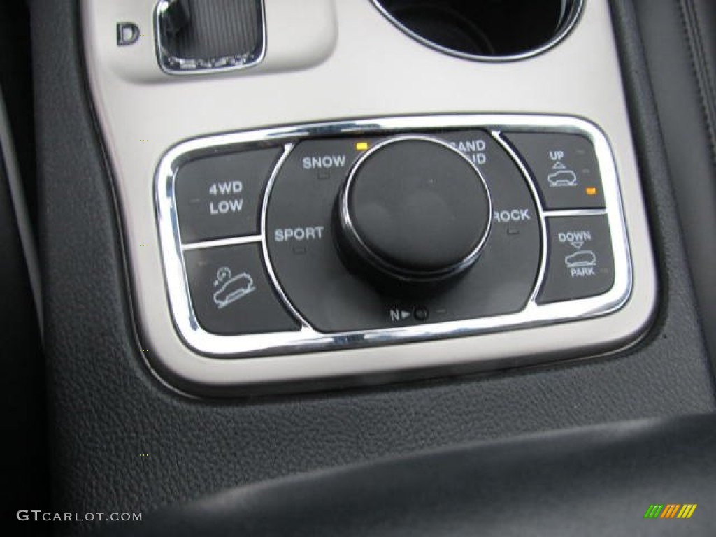 2011 Jeep Grand Cherokee Overland 4x4 Controls Photo #59781494