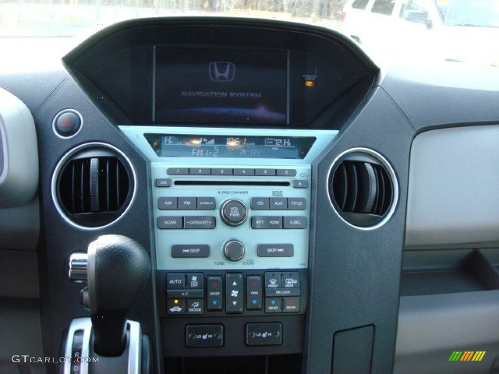 2010 Pilot Touring - Crystal Black Pearl / Gray photo #15