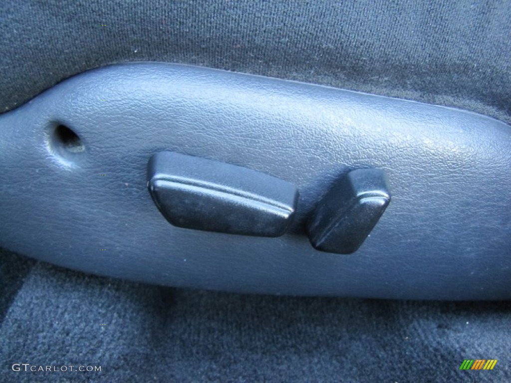 2004 Stratus SXT Sedan - Deep Sapphire Blue Pearlcoat / Dark Slate Gray photo #14