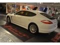 Carrara White - Panamera V6 Photo No. 6