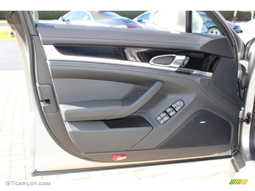 2012 Porsche Panamera 4 Front Seat Photo #59799341