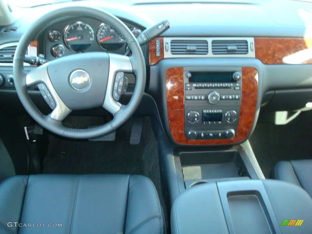 2012 Chevrolet Avalanche LT 4x4 Ebony Dashboard Photo #59799958