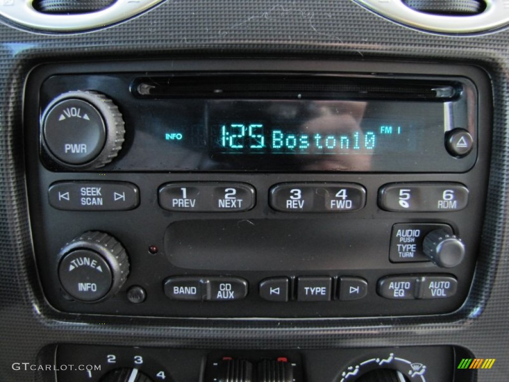 2007 GMC Envoy SLE 4x4 Audio System Photo #59801142