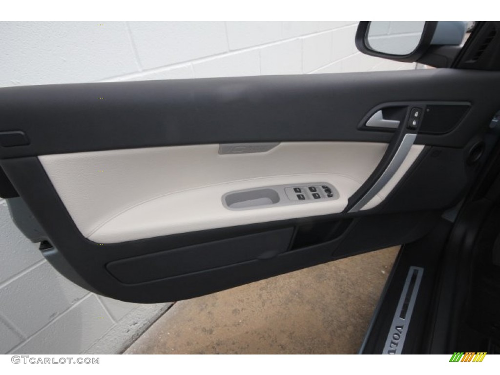 2011 Volvo C70 T5 Soverign Hide Calcite Leather/Off Black Door Panel Photo #59802120