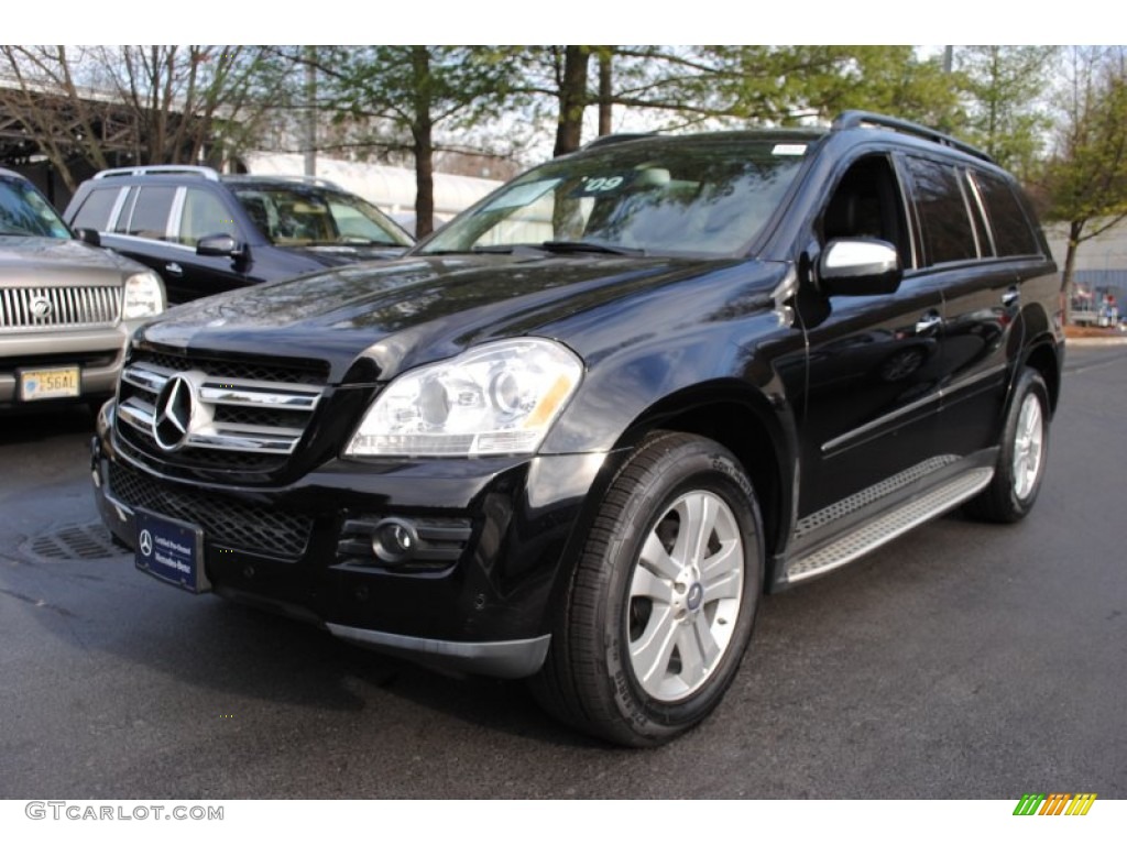 Black Mercedes-Benz GL