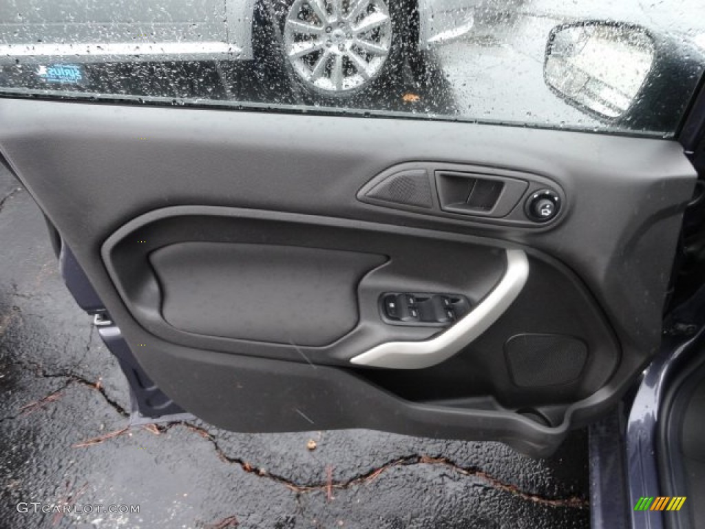 2012 Ford Fiesta SE Hatchback Charcoal Black Door Panel Photo #59803869