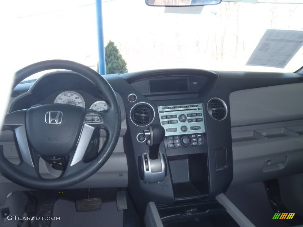 2009 Pilot LX 4WD - Taffeta White / Gray photo #5