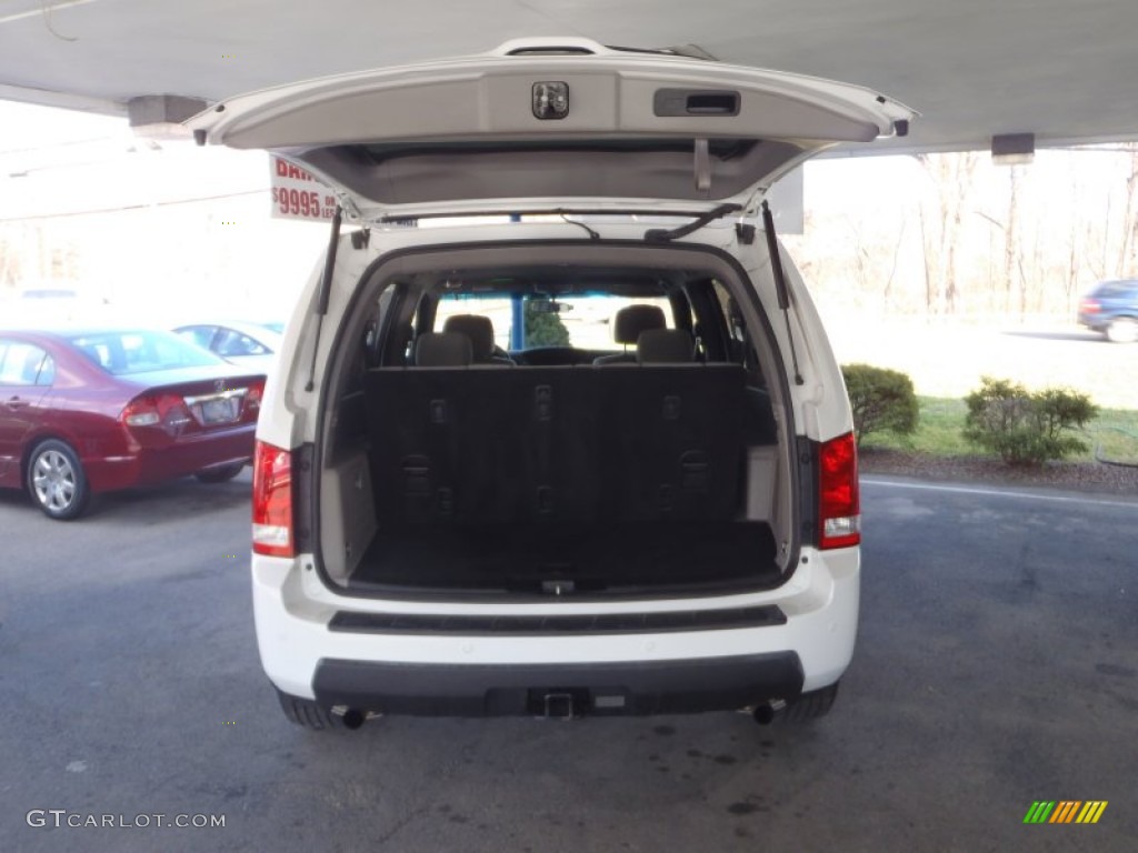 2009 Pilot LX 4WD - Taffeta White / Gray photo #9