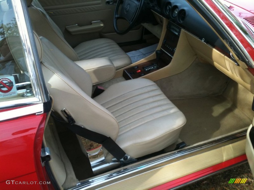 Parchment Interior 1988 Mercedes-Benz SL Class 560 SL Roadster Photo #59818517
