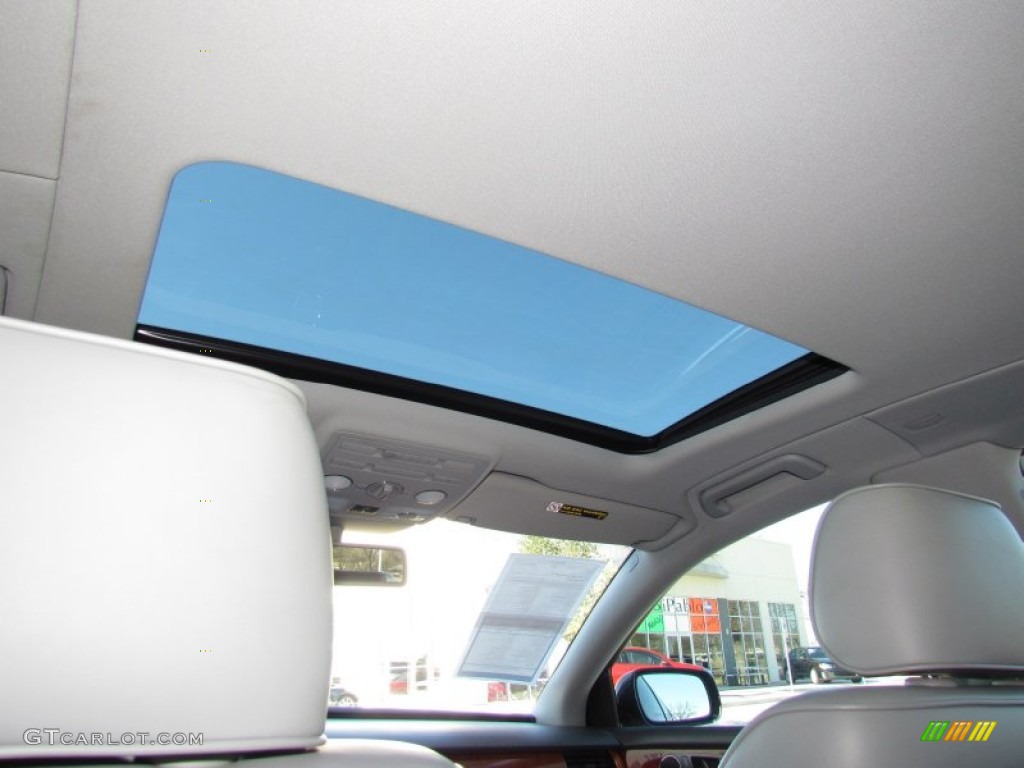 2004 Volkswagen Phaeton V8 4Motion Sedan Sunroof Photo #59818916