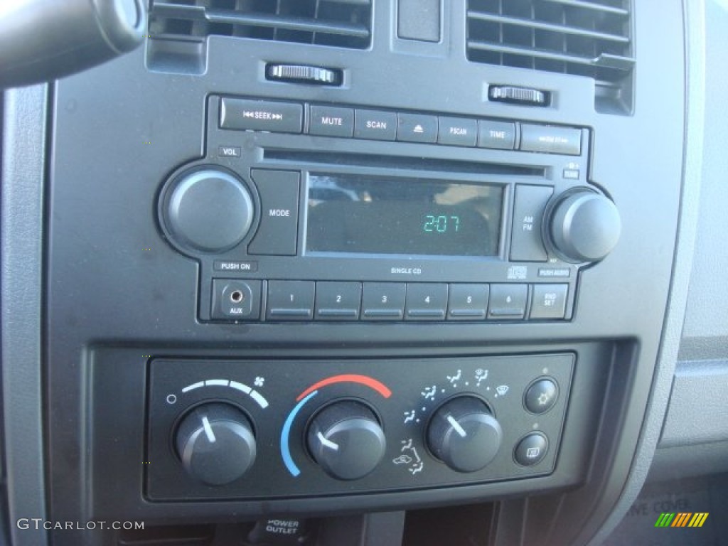 2007 Dodge Dakota ST Quad Cab Audio System Photos