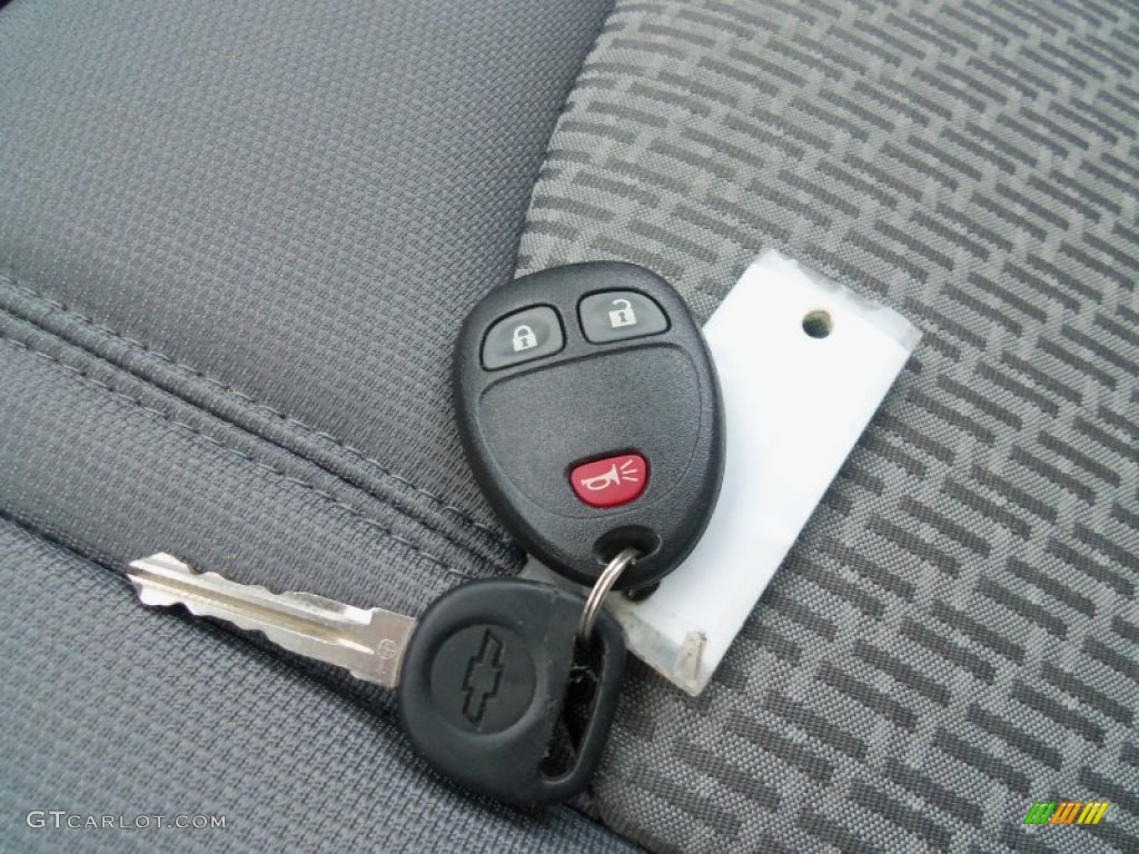 2011 Chevrolet Traverse LT AWD Keys Photos