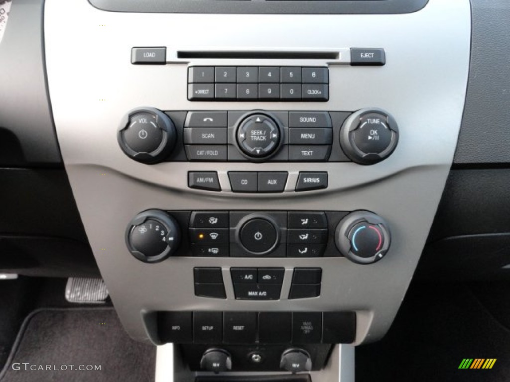 2008 Ford Focus SE Coupe Controls Photo #59822199