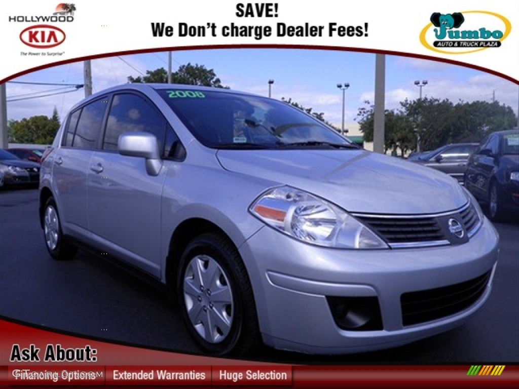 2008 Versa 1.8 S Hatchback - Brilliant Silver / Charcoal photo #1