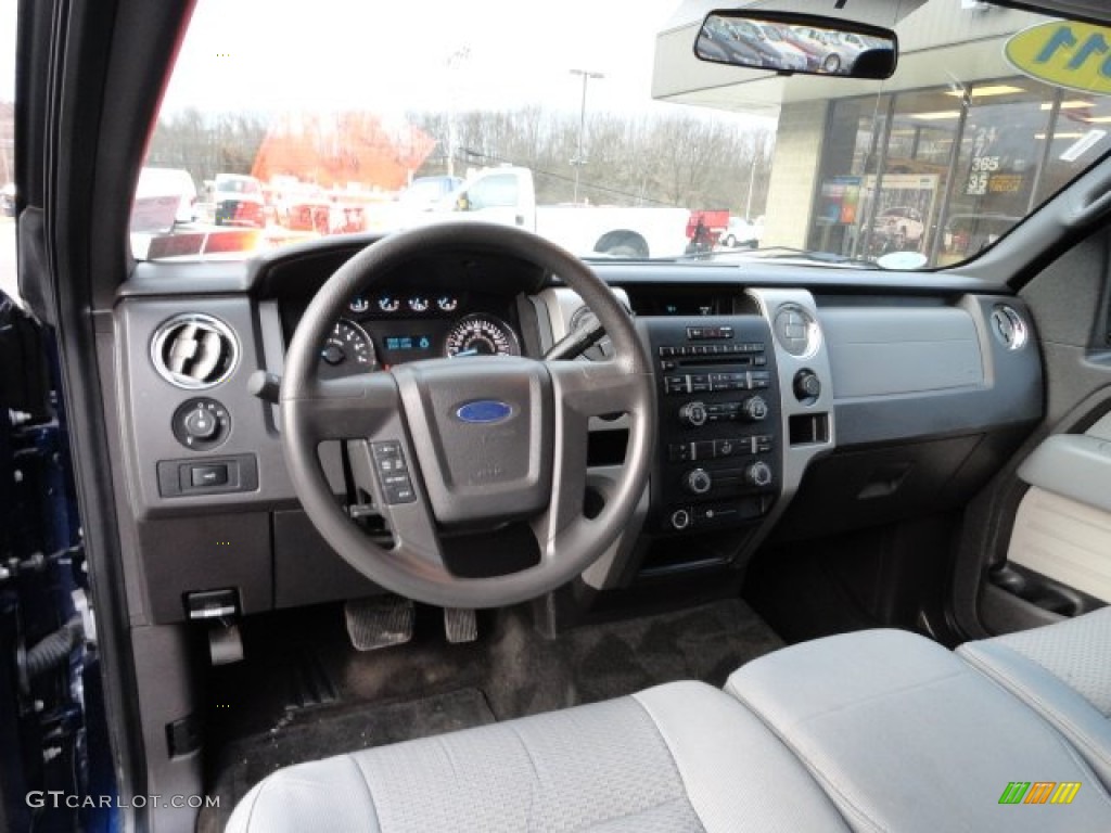 2011 Ford F150 XLT SuperCrew 4x4 Steel Gray Dashboard Photo #59823339