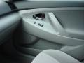 Black - Camry LE Photo No. 17