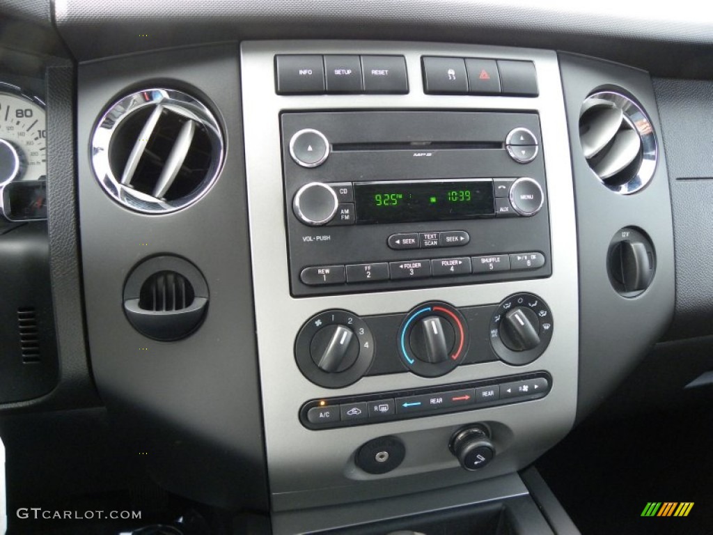 2008 Ford Expedition XLT Controls Photos