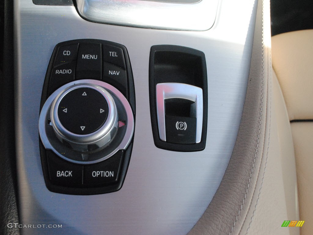 2009 BMW Z4 sDrive35i Roadster Controls Photo #59835579