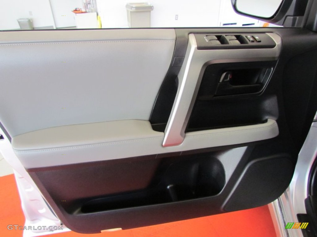 2010 4Runner SR5 4x4 - Classic Silver Metallic / Graphite photo #14