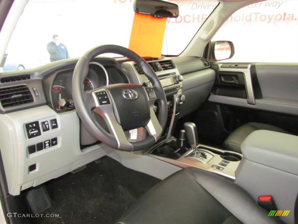 2010 4Runner SR5 4x4 - Classic Silver Metallic / Graphite photo #15