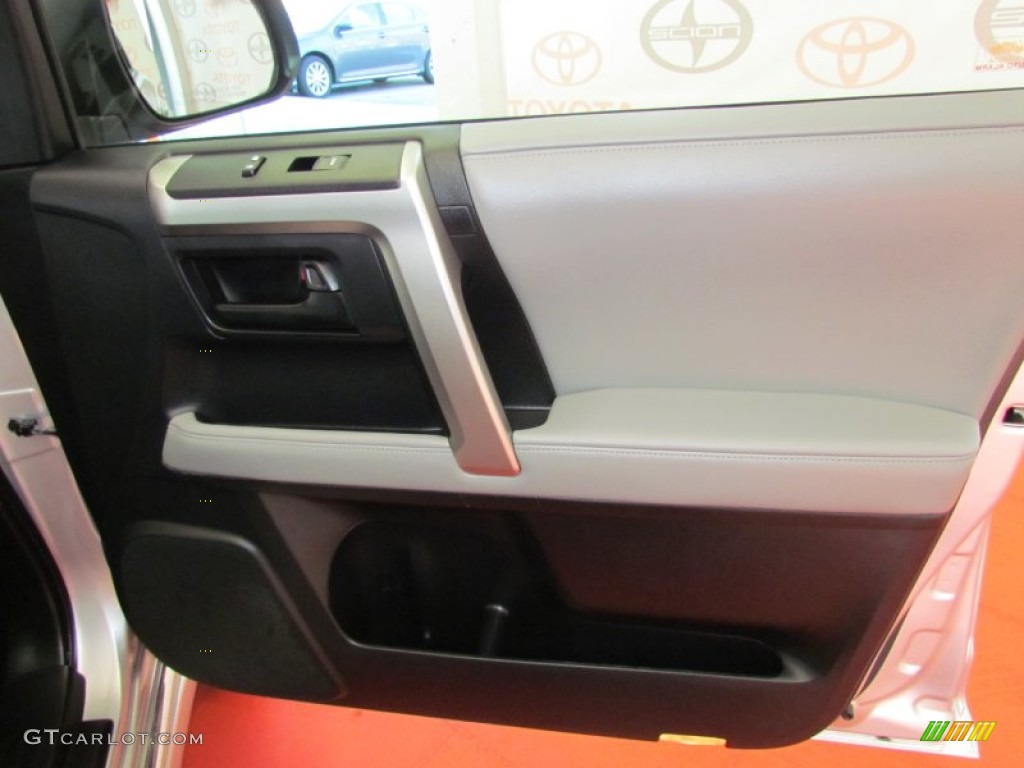 2010 4Runner SR5 4x4 - Classic Silver Metallic / Graphite photo #27