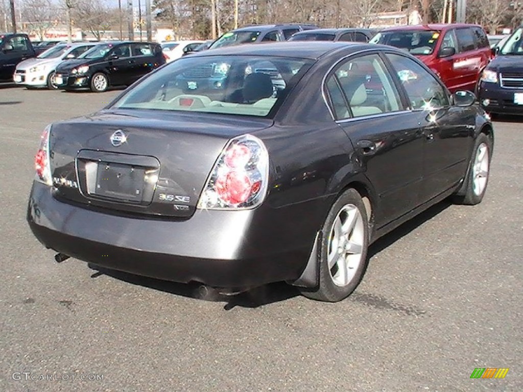 2005 Altima 3.5 SE - Smoke Metallic / Frost Gray photo #4