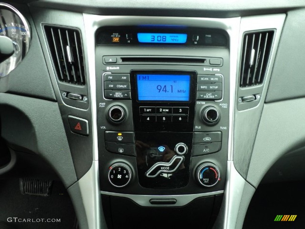 2011 Hyundai Sonata GLS Controls Photo #59839554