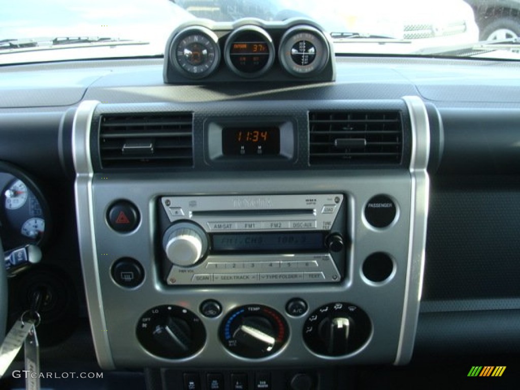 2010 Toyota FJ Cruiser 4WD Controls Photo #59840829