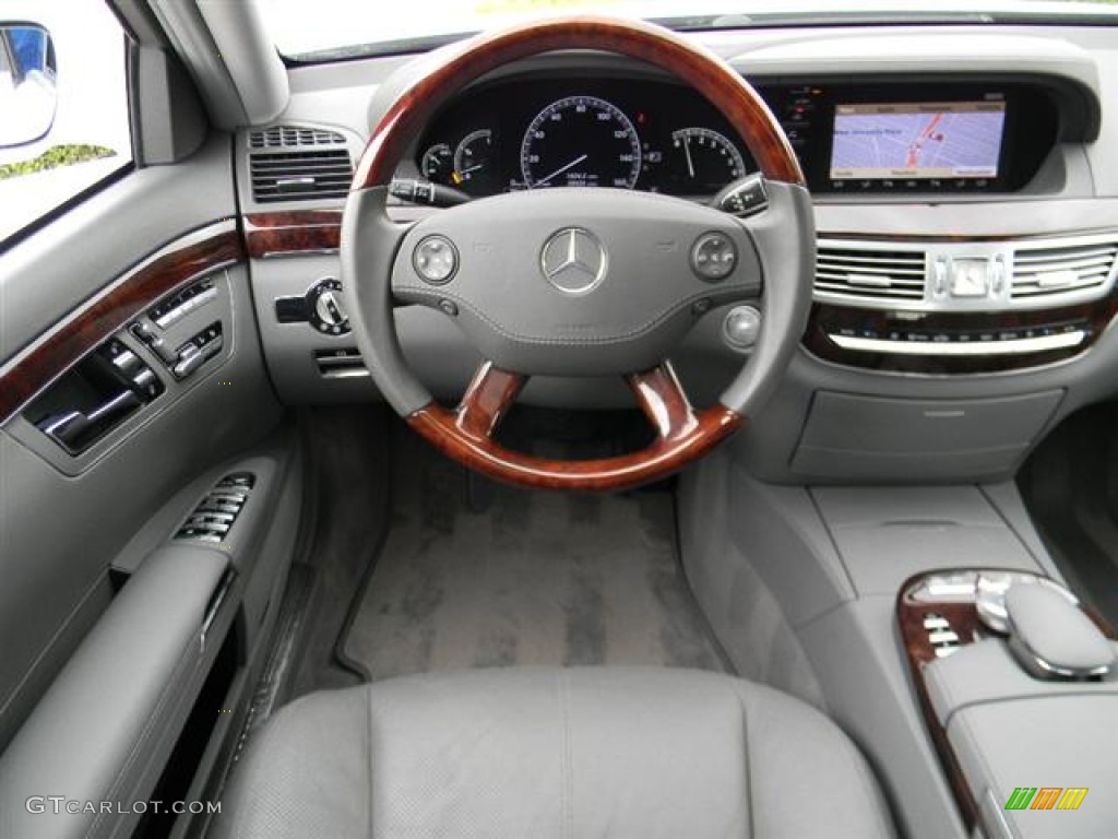 2007 Mercedes-Benz S 550 Sedan Grey/Dark Grey Dashboard Photo #59843043