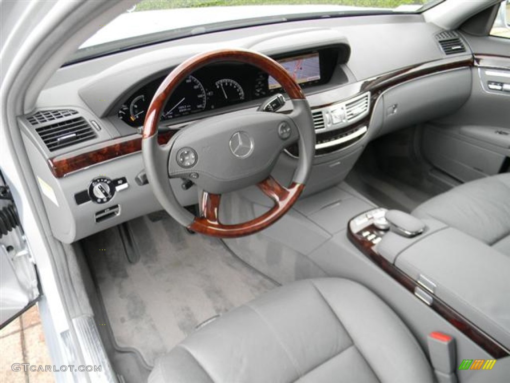 Grey/Dark Grey Interior 2007 Mercedes-Benz S 550 Sedan Photo #59843058