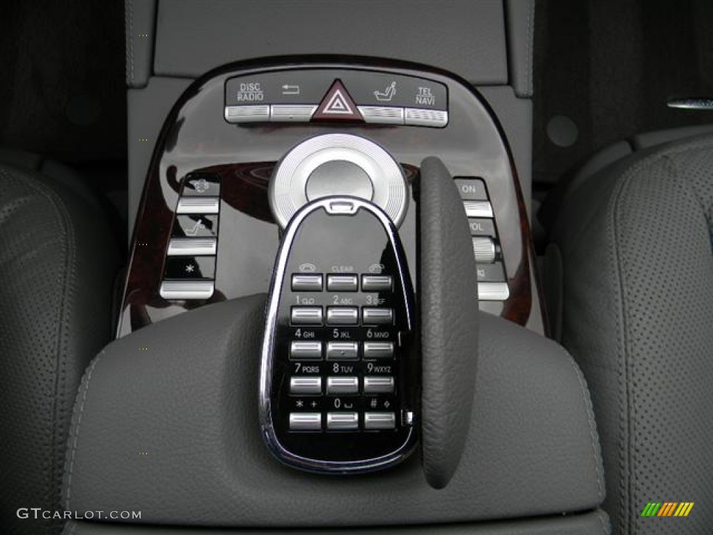 2007 Mercedes-Benz S 550 Sedan Controls Photo #59843112