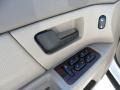 2007 Vibrant White Ford Taurus SEL  photo #31