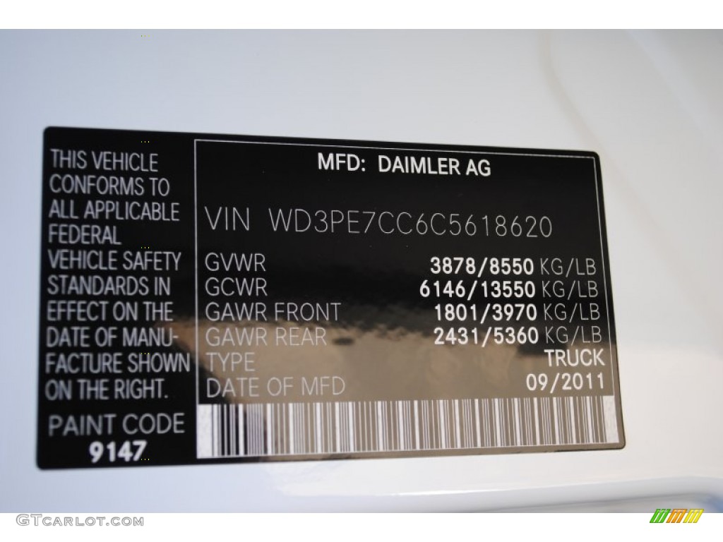 2012 Sprinter 2500 Cargo Van - Arctic White / Lima Black Fabric photo #16