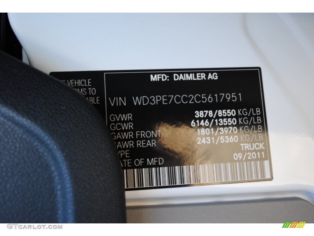 2012 Sprinter 2500 High Roof Cargo Van - Arctic White / Lima Black Fabric photo #16