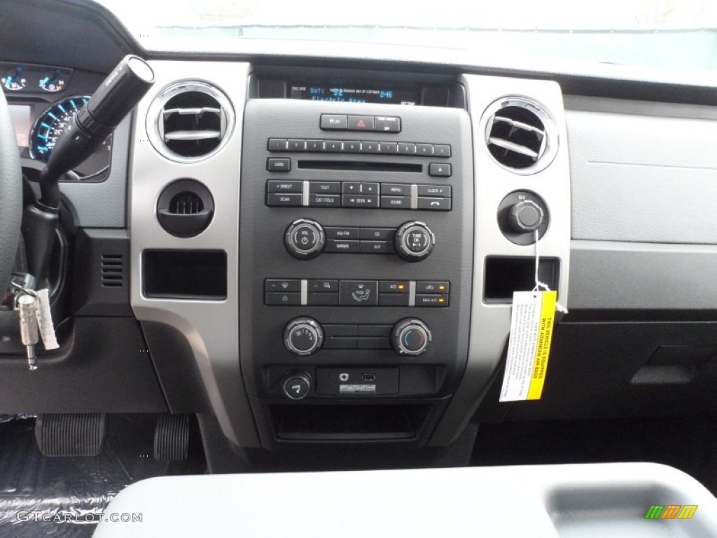 2012 Ford F150 XLT SuperCrew Controls Photo #59846286